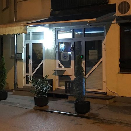 Leptir Hostel Zágráb Kültér fotó