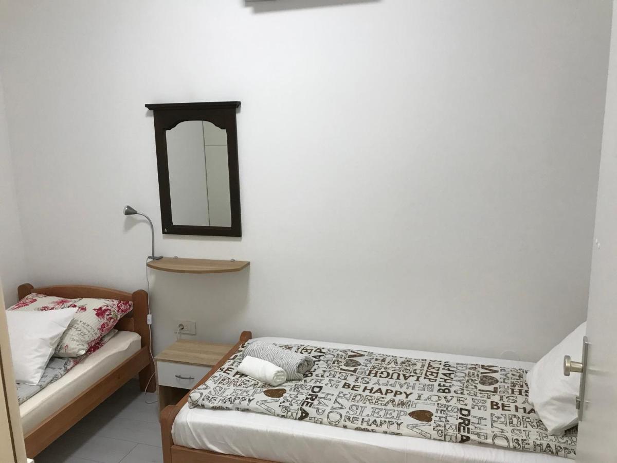 Leptir Hostel Zágráb Kültér fotó